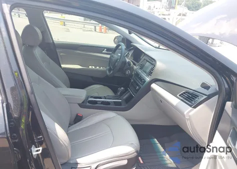 2016 Hyundai Sonata Sport z USA, uszkodzony, nr VIN 5NPE34AF2GH270691